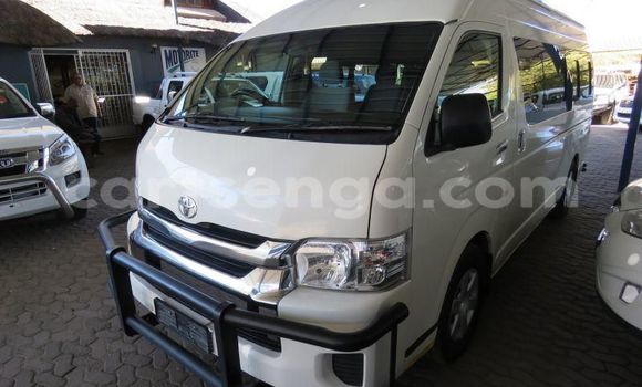Acheter Occasion Voiture Toyota Hiace Blanc à Ezulwini, Hhohho Acheter Occasion Voiture Toyota Hiace Blanc à Ezulwini, Hhohho