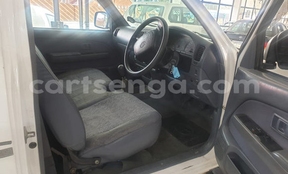 Acheter Occasion Voiture Toyota Hilux Blanc à Ezulwini, Hhohho Acheter Occasion Voiture Toyota Hilux Blanc à Ezulwini, Hhohho