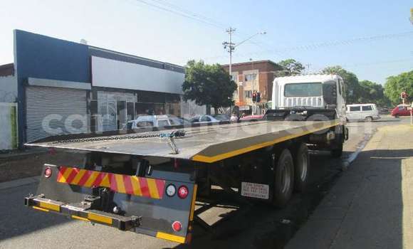 Buy Used Mitsubishi 500 White Car in Ezulwini in Hhohho Buy Used Mitsubishi 500 White Car in Ezulwini in Hhohho