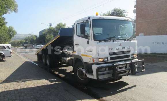 Buy Used Mitsubishi 500 White Car in Ezulwini in Hhohho Buy Used Mitsubishi 500 White Car in Ezulwini in Hhohho