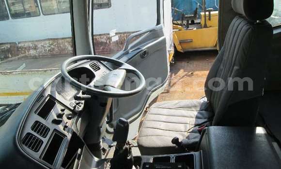 Buy Used Mitsubishi 500 White Car in Ezulwini in Hhohho Buy Used Mitsubishi 500 White Car in Ezulwini in Hhohho