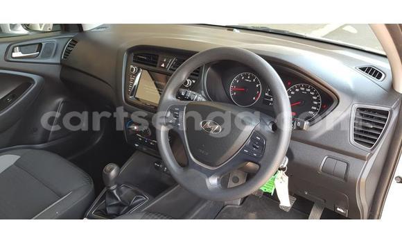 Acheter Occasion Voiture Hyundai i20 Blanc à Big Bend, Lubombo Acheter Occasion Voiture Hyundai i20 Blanc à Big Bend, Lubombo