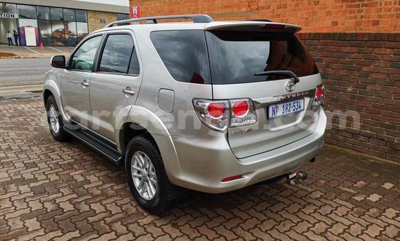Acheter Occasion Voiture Toyota Fortuner Gris à Mbabane, Manzini Acheter Occasion Voiture Toyota Fortuner Gris à Mbabane, Manzini