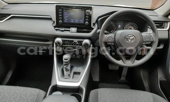 Nunua Ilio tumika Toyota RAV4 White Gari ndani ya Mbabane nchini Manzini Nunua Ilio tumika Toyota RAV4 White Gari ndani ya Mbabane nchini Manzini