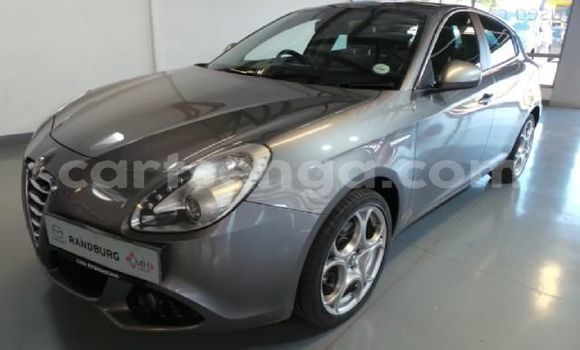 Nunua Ilio tumika Alfa Romeo 155 Silver Gari ndani ya Bulembu nchini Hhohho Nunua Ilio tumika Alfa Romeo 155 Silver Gari ndani ya Bulembu nchini Hhohho