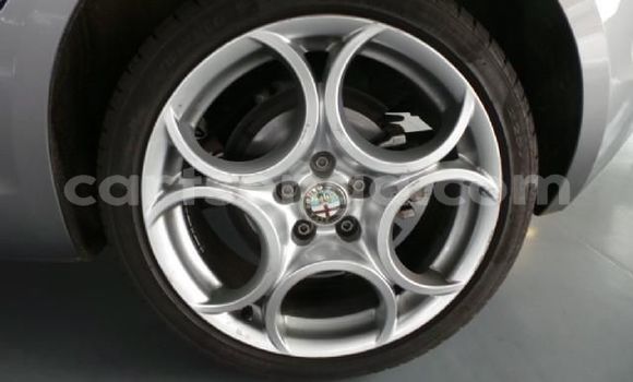 Nunua Ilio tumika Alfa Romeo 155 Silver Gari ndani ya Bulembu nchini Hhohho Nunua Ilio tumika Alfa Romeo 155 Silver Gari ndani ya Bulembu nchini Hhohho