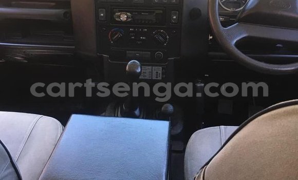 Acheter Occasion Voiture Land Rover Defender Vert à Ezulwini, Hhohho Acheter Occasion Voiture Land Rover Defender Vert à Ezulwini, Hhohho