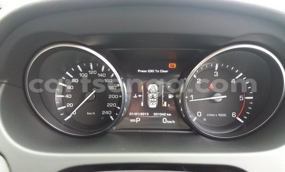 Acheter Occasion Voiture Land Rover Defender Vert à Ezulwini, Hhohho Acheter Occasion Voiture Land Rover Defender Vert à Ezulwini, Hhohho