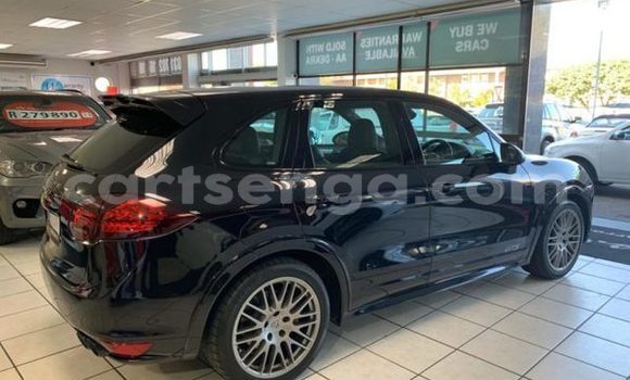 Nunua Ilio tumika Porsche Cayenne Black Gari ndani ya Big Bend nchini Wilaya ya Lubombo Nunua Ilio tumika Porsche Cayenne Black Gari ndani ya Big Bend nchini Wilaya ya Lubombo