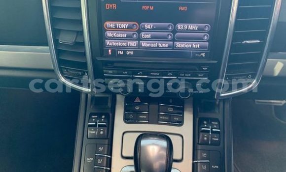 Nunua Ilio tumika Porsche Cayenne Black Gari ndani ya Big Bend nchini Wilaya ya Lubombo Nunua Ilio tumika Porsche Cayenne Black Gari ndani ya Big Bend nchini Wilaya ya Lubombo