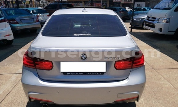 Nunua Ilio tumika BMW 3–Series Silver Gari ndani ya Ezulwini nchini Hhohho Nunua Ilio tumika BMW 3–Series Silver Gari ndani ya Ezulwini nchini Hhohho
