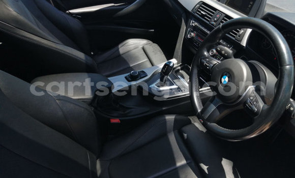 Nunua Ilio tumika BMW 3–Series Silver Gari ndani ya Ezulwini nchini Hhohho Nunua Ilio tumika BMW 3–Series Silver Gari ndani ya Ezulwini nchini Hhohho