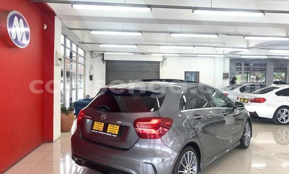 Acheter Occasion Voiture Mercedes‒Benz A-klasse AMG Gris à Big Bend, Lubombo District Acheter Occasion Voiture Mercedes‒Benz A-klasse AMG Gris à Big Bend, Lubombo District