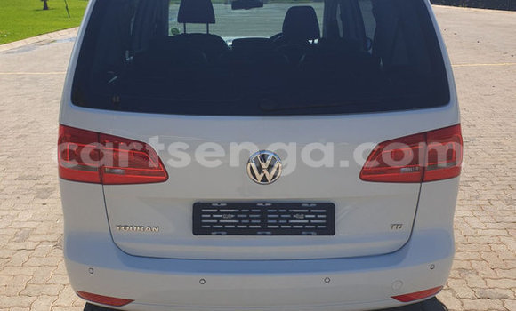 Acheter Occasion Voiture Volkswagen Touran Blanc à Ezulwini, Hhohho Acheter Occasion Voiture Volkswagen Touran Blanc à Ezulwini, Hhohho