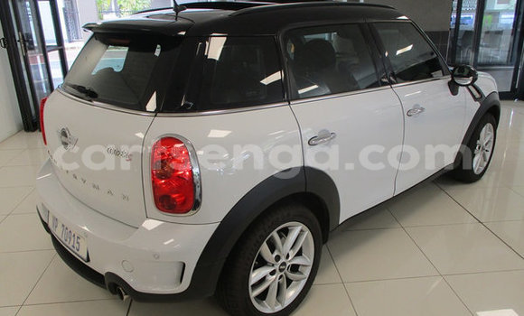 Buy Used MINI Countryman White Car in Ezulwini in Hhohho Buy Used MINI Countryman White Car in Ezulwini in Hhohho