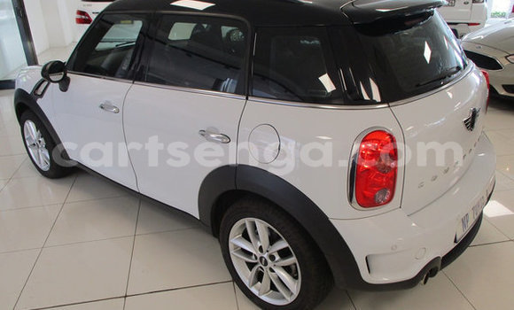 Buy Used MINI Countryman White Car in Ezulwini in Hhohho Buy Used MINI Countryman White Car in Ezulwini in Hhohho