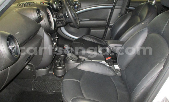 Buy Used MINI Countryman White Car in Ezulwini in Hhohho Buy Used MINI Countryman White Car in Ezulwini in Hhohho