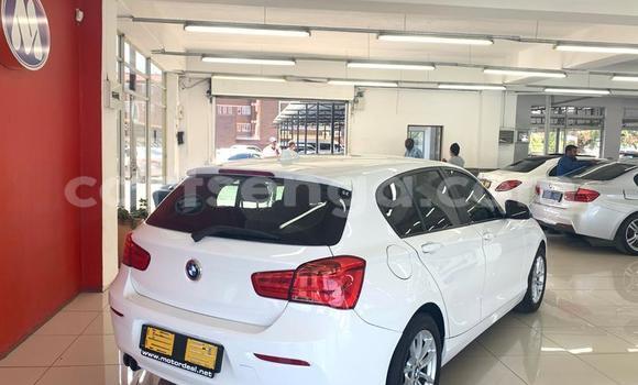Acheter Occasion Voiture BMW 1–Series Blanc à Big Bend, Lubombo District Acheter Occasion Voiture BMW 1–Series Blanc à Big Bend, Lubombo District