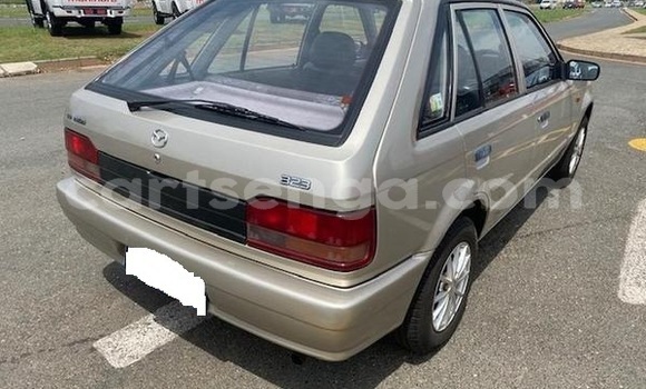 Acheter Occasion Voiture Mazda 323 Gris à Ezulwini, Hhohho Acheter Occasion Voiture Mazda 323 Gris à Ezulwini, Hhohho