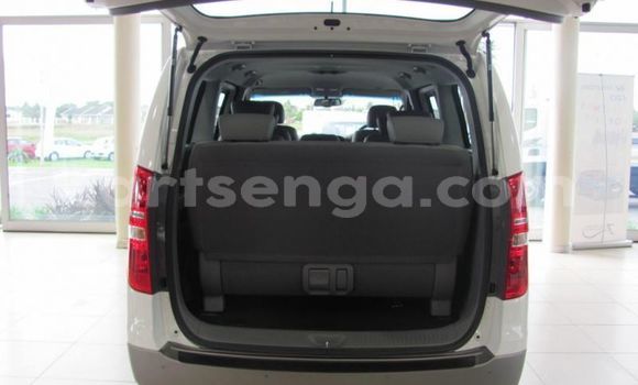 Acheter Occasion Voiture Hyundai H1 Blanc à Big Bend, Lubombo Acheter Occasion Voiture Hyundai H1 Blanc à Big Bend, Lubombo