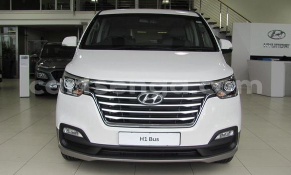 Acheter Occasion Voiture Hyundai H1 Blanc à Big Bend, Lubombo Acheter Occasion Voiture Hyundai H1 Blanc à Big Bend, Lubombo