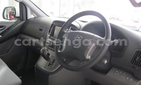 Acheter Occasion Voiture Hyundai H1 Blanc à Big Bend, Lubombo Acheter Occasion Voiture Hyundai H1 Blanc à Big Bend, Lubombo