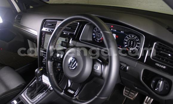 Nunua Ilio tumika Volkswagen Golf R White Gari ndani ya Manzini nchini Manzini Nunua Ilio tumika Volkswagen Golf R White Gari ndani ya Manzini nchini Manzini