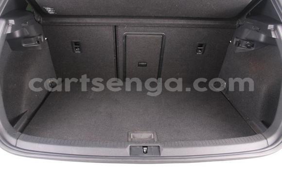 Nunua Ilio tumika Volkswagen Golf R White Gari ndani ya Manzini nchini Manzini Nunua Ilio tumika Volkswagen Golf R White Gari ndani ya Manzini nchini Manzini