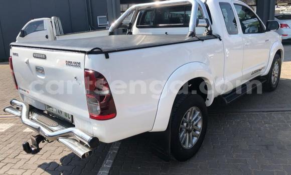 Acheter Occasion Voiture Toyota Hilux Blanc à Big Bend, Lubombo Acheter Occasion Voiture Toyota Hilux Blanc à Big Bend, Lubombo