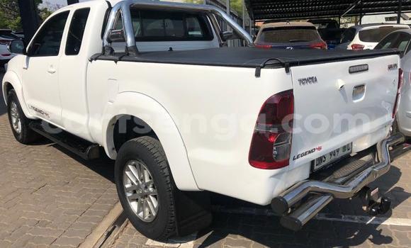 Acheter Occasion Voiture Toyota Hilux Blanc à Big Bend, Lubombo Acheter Occasion Voiture Toyota Hilux Blanc à Big Bend, Lubombo