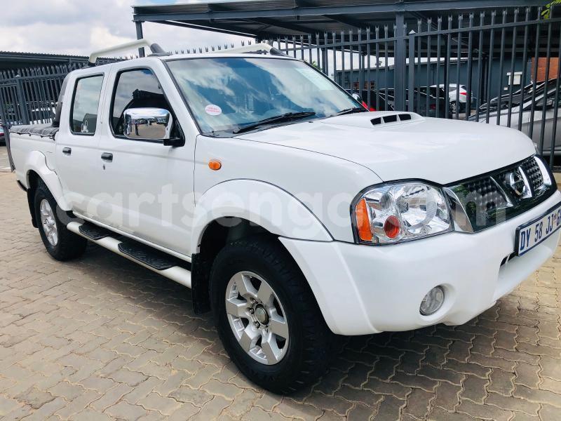 Big with watermark nissan np 300 lubombo big bend 13617