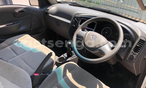 Acheter Occasion Voiture Hyundai H200 Blanc à Big Bend, Lubombo Acheter Occasion Voiture Hyundai H200 Blanc à Big Bend, Lubombo