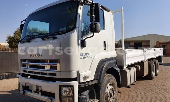 Buy Used Isuzu MU-X White Car in Mbabane in Manzini Buy Used Isuzu MU-X White Car in Mbabane in Manzini