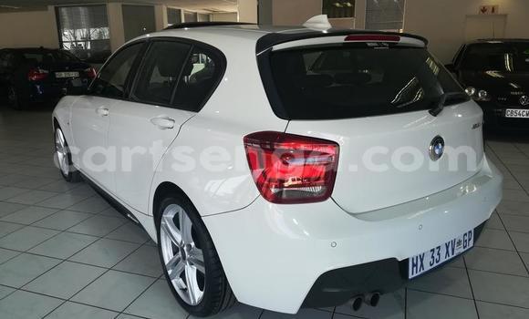 Acheter Occasion Voiture BMW 1–Series Blanc à Big Bend, Lubombo Acheter Occasion Voiture BMW 1–Series Blanc à Big Bend, Lubombo