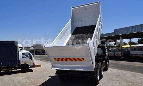 Acheter Occasion Voiture Mercedes‒Benz 190 Blanc à Ezulwini, Hhohho Acheter Occasion Voiture Mercedes‒Benz 190 Blanc à Ezulwini, Hhohho