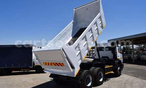 Acheter Occasion Voiture Mercedes‒Benz 190 Blanc à Ezulwini, Hhohho Acheter Occasion Voiture Mercedes‒Benz 190 Blanc à Ezulwini, Hhohho