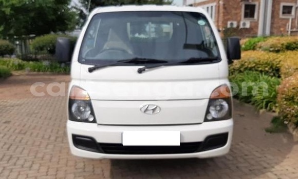Acheter Occasion Voiture Hyundai H1 Blanc à Ezulwini, Hhohho Acheter Occasion Voiture Hyundai H1 Blanc à Ezulwini, Hhohho