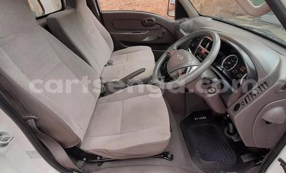 Acheter Occasion Voiture Hyundai H1 Blanc à Ezulwini, Hhohho Acheter Occasion Voiture Hyundai H1 Blanc à Ezulwini, Hhohho