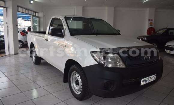 Nunua Ilio tumika Toyota Hilux White Gari ndani ya Big Bend nchini Wilaya ya Lubombo Nunua Ilio tumika Toyota Hilux White Gari ndani ya Big Bend nchini Wilaya ya Lubombo