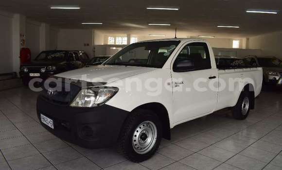 Nunua Ilio tumika Toyota Hilux White Gari ndani ya Big Bend nchini Wilaya ya Lubombo Nunua Ilio tumika Toyota Hilux White Gari ndani ya Big Bend nchini Wilaya ya Lubombo