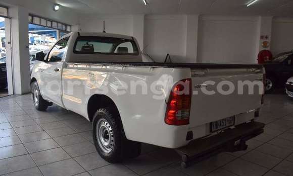 Nunua Ilio tumika Toyota Hilux White Gari ndani ya Big Bend nchini Wilaya ya Lubombo Nunua Ilio tumika Toyota Hilux White Gari ndani ya Big Bend nchini Wilaya ya Lubombo