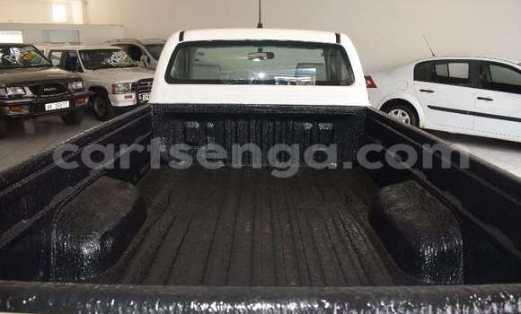 Nunua Ilio tumika Toyota Hilux White Gari ndani ya Big Bend nchini Wilaya ya Lubombo Nunua Ilio tumika Toyota Hilux White Gari ndani ya Big Bend nchini Wilaya ya Lubombo