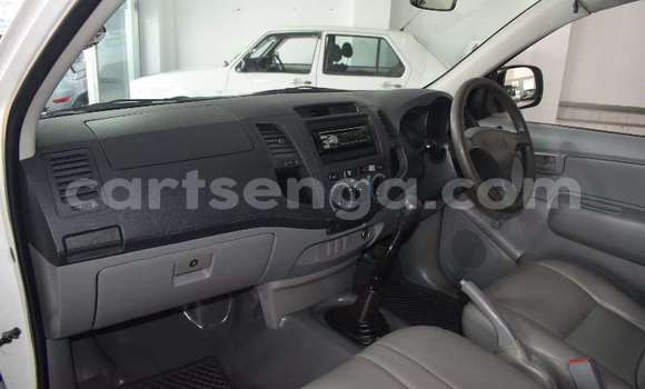 Nunua Ilio tumika Toyota Hilux White Gari ndani ya Big Bend nchini Wilaya ya Lubombo Nunua Ilio tumika Toyota Hilux White Gari ndani ya Big Bend nchini Wilaya ya Lubombo