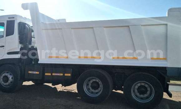 Acheter Occasion Utilitaire Nissan UD Blanc à Manzini, Manzini Acheter Occasion Utilitaire Nissan UD Blanc à Manzini, Manzini