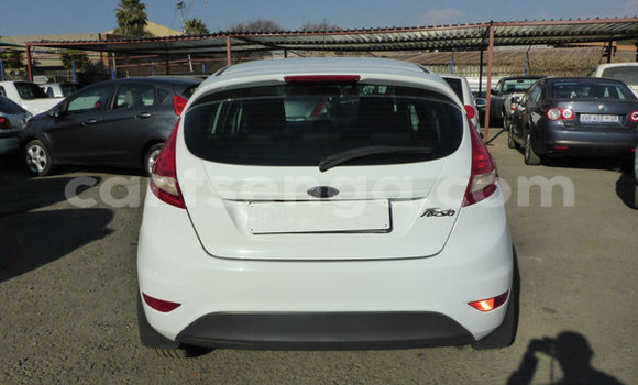 Acheter Occasion Voiture Ford Fiesta Blanc à Ezulwini, Hhohho Acheter Occasion Voiture Ford Fiesta Blanc à Ezulwini, Hhohho