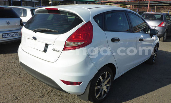 Acheter Occasion Voiture Ford Fiesta Blanc à Ezulwini, Hhohho Acheter Occasion Voiture Ford Fiesta Blanc à Ezulwini, Hhohho