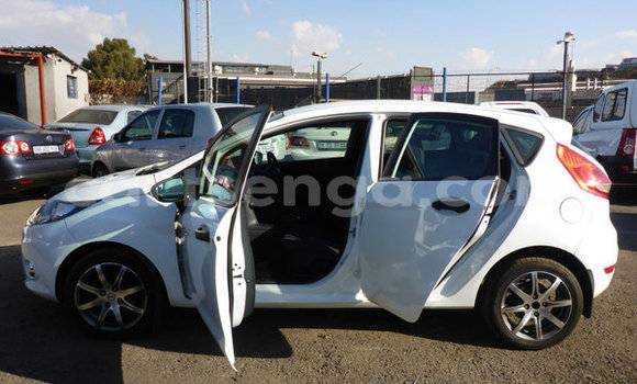 Acheter Occasion Voiture Ford Fiesta Blanc à Ezulwini, Hhohho Acheter Occasion Voiture Ford Fiesta Blanc à Ezulwini, Hhohho