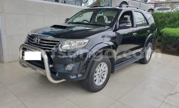Acheter Occasion Voiture Toyota Fortuner Noir à Ezulwini, Hhohho Acheter Occasion Voiture Toyota Fortuner Noir à Ezulwini, Hhohho