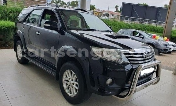 Acheter Occasion Voiture Toyota Fortuner Noir à Ezulwini, Hhohho Acheter Occasion Voiture Toyota Fortuner Noir à Ezulwini, Hhohho