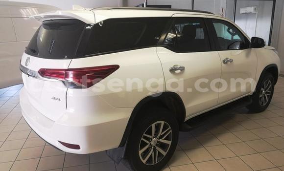 Acheter Occasion Voiture Toyota Fortuner Blanc à Manzini, Manzini Acheter Occasion Voiture Toyota Fortuner Blanc à Manzini, Manzini